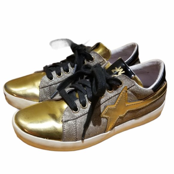 Women's W6YZ Sneakers (Size 6/4C) - Picture 4 of 9